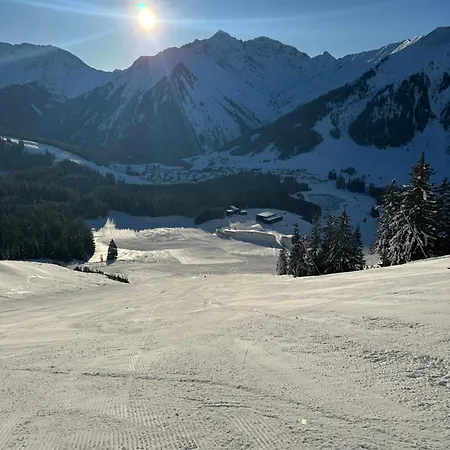 Tiroliving Lejlighed