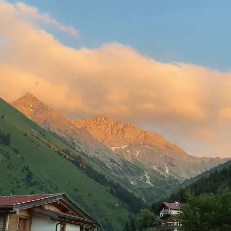 Tiroliving * Berwang