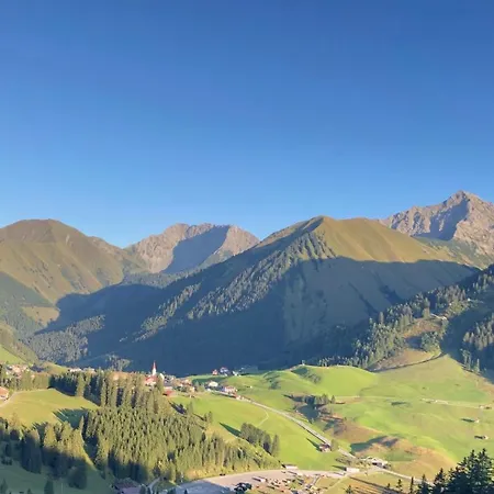 Tiroliving Lejlighed *